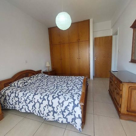 Sunny 2 Bedroom Larnaca Center Extérieur photo