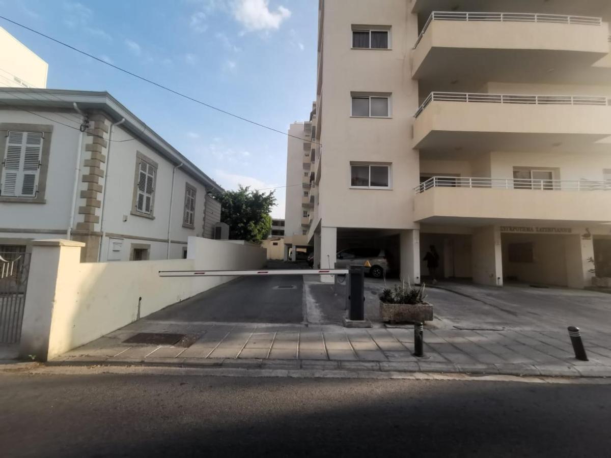 Sunny 2 Bedroom Larnaca Center Extérieur photo