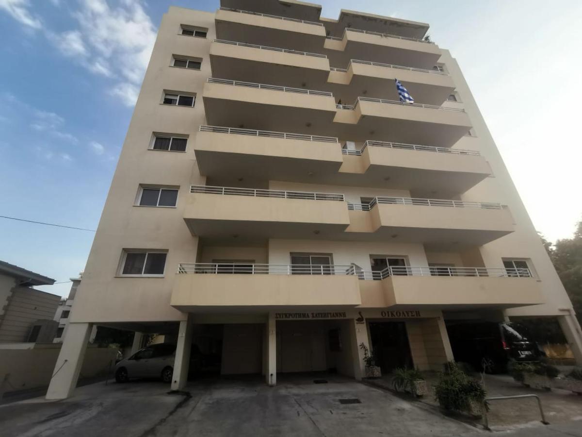 Sunny 2 Bedroom Larnaca Center Extérieur photo